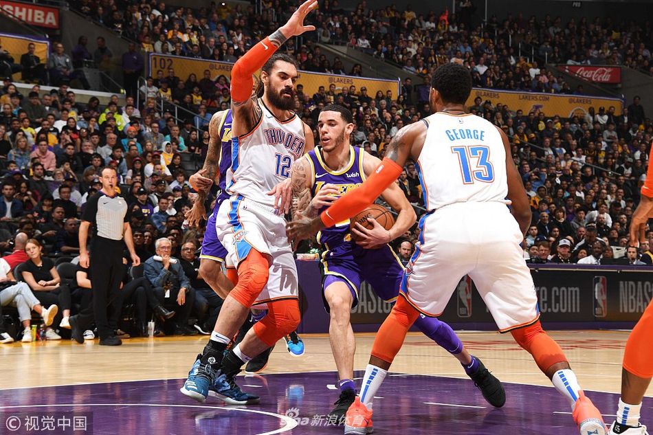 首节比赛中 首节比赛中