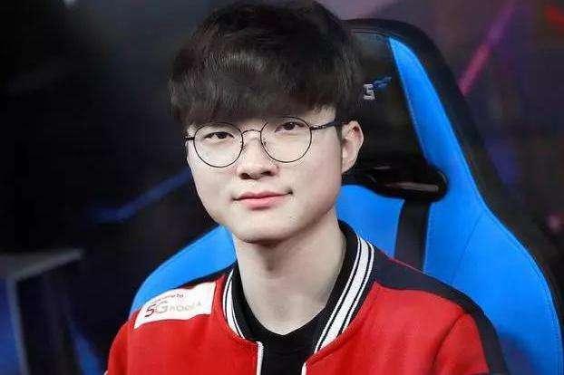 星观看游泳 星观看游泳