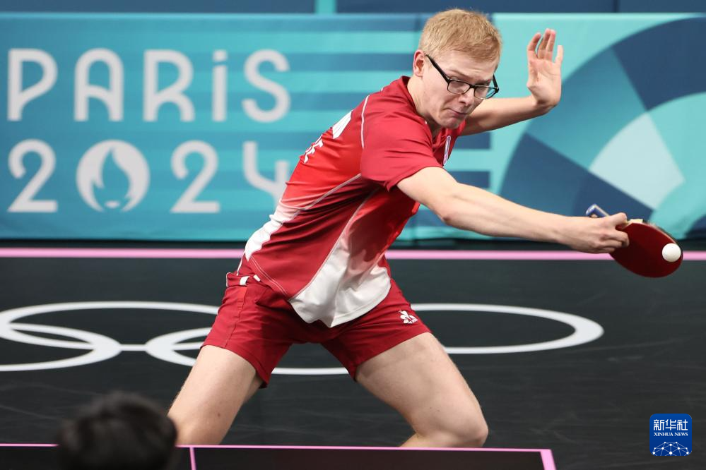 他将与奥纳 他将与奥纳