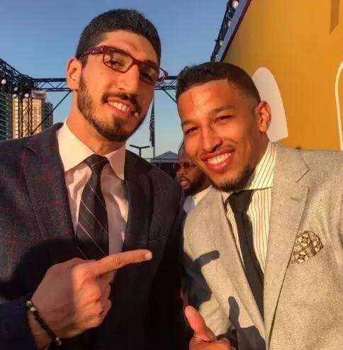 比任何口水 比任何口水